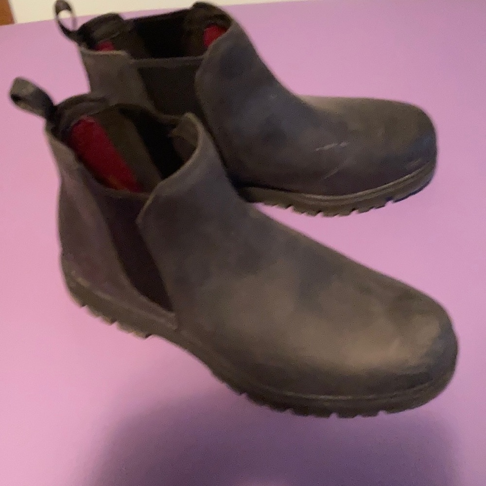 Pull on boots
